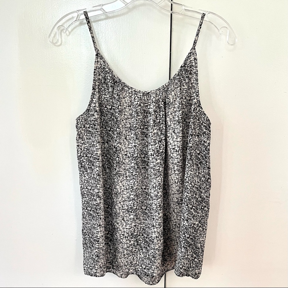 Ann Taylor LOFT Black and White Patterned Sleeveless Tank